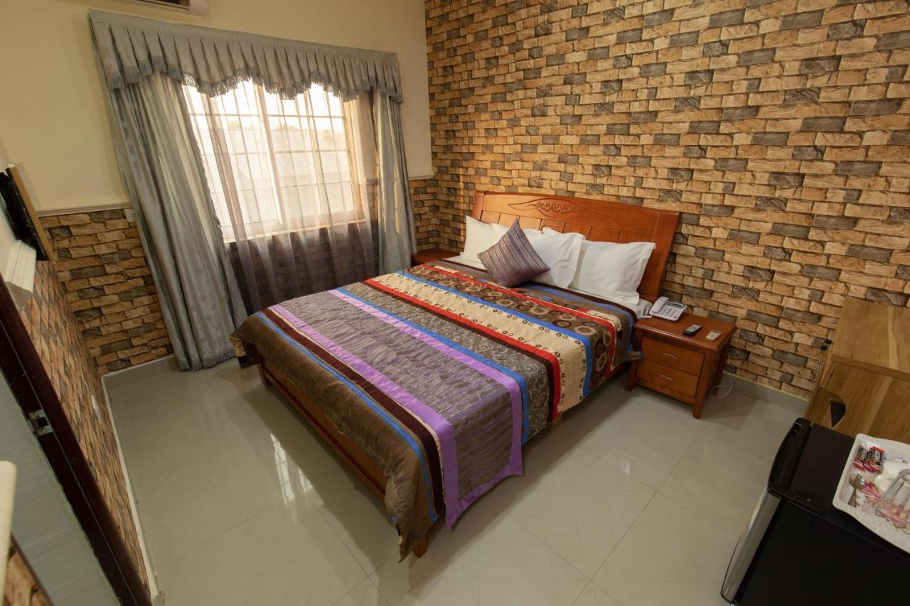 Ag Hotel And Suites Ogbodjo Exterior photo