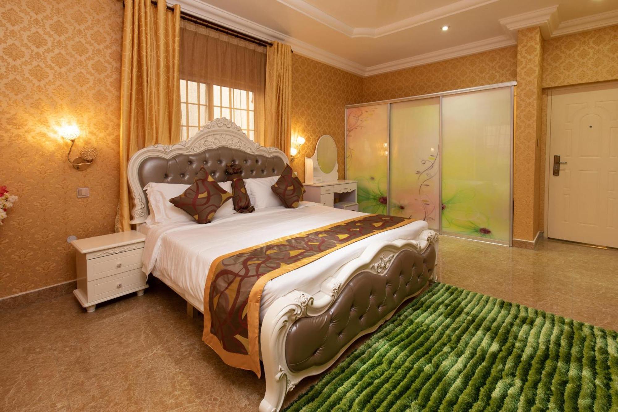 Ag Hotel And Suites Ogbodjo Exterior photo